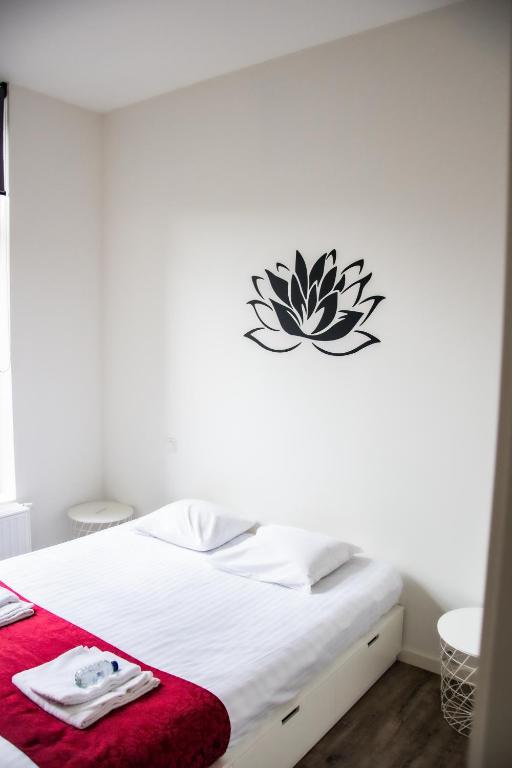 Apartment 21