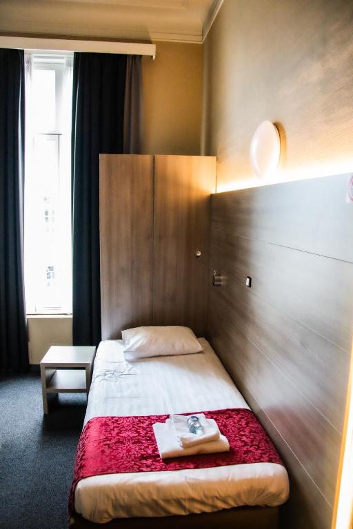 Budget Room 2