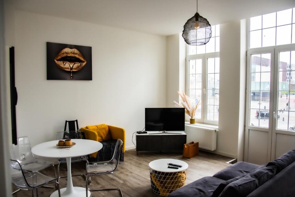 Apartment 16